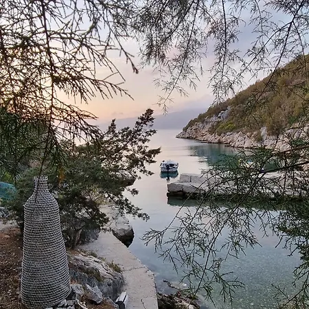 Seaside Secluded Cove Tatinja, Hvar - 5729